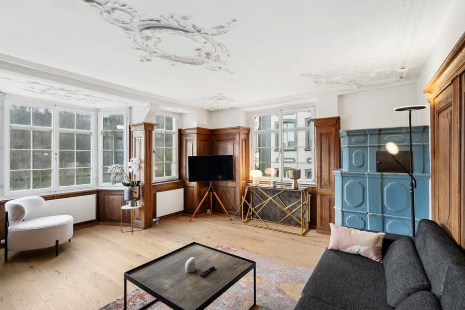 TV and multimedia, Living room, Photo of the whole room, Seating area, furniture