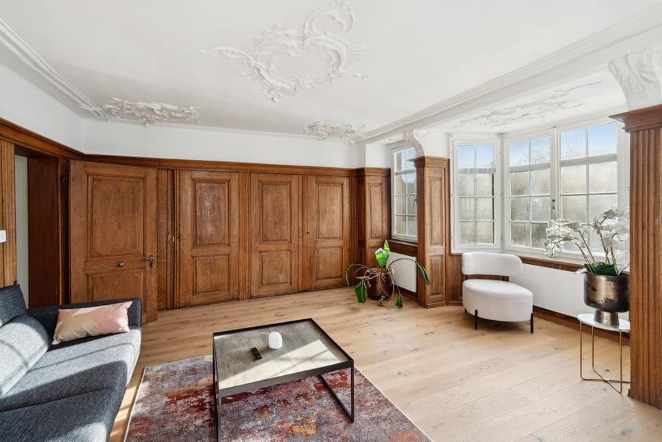 Living room, Seating area, heating, wardrobe