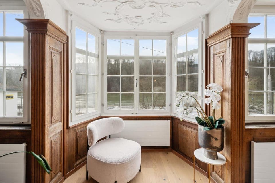 View (from property/room), Living room, Seating area, heating