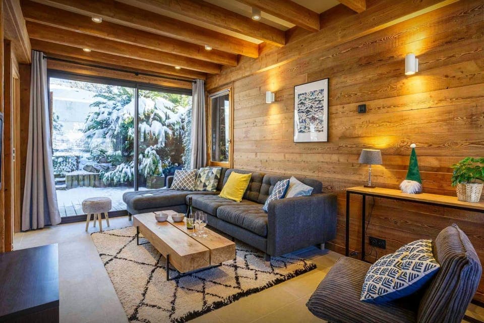 View (from property/room), Balcony/Terrace, Living room, Seating area