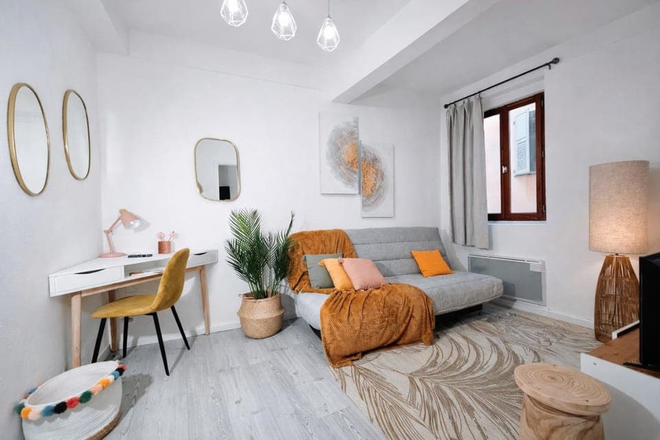 Living room, Seating area