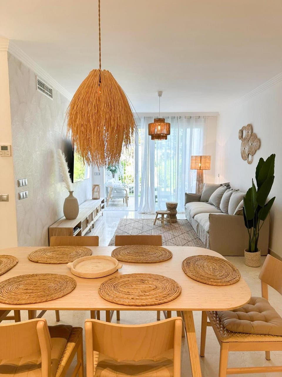 Living room, Seating area, Dining area