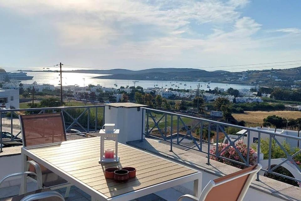 View (from property/room), Balcony/Terrace, Dining area, Sea view