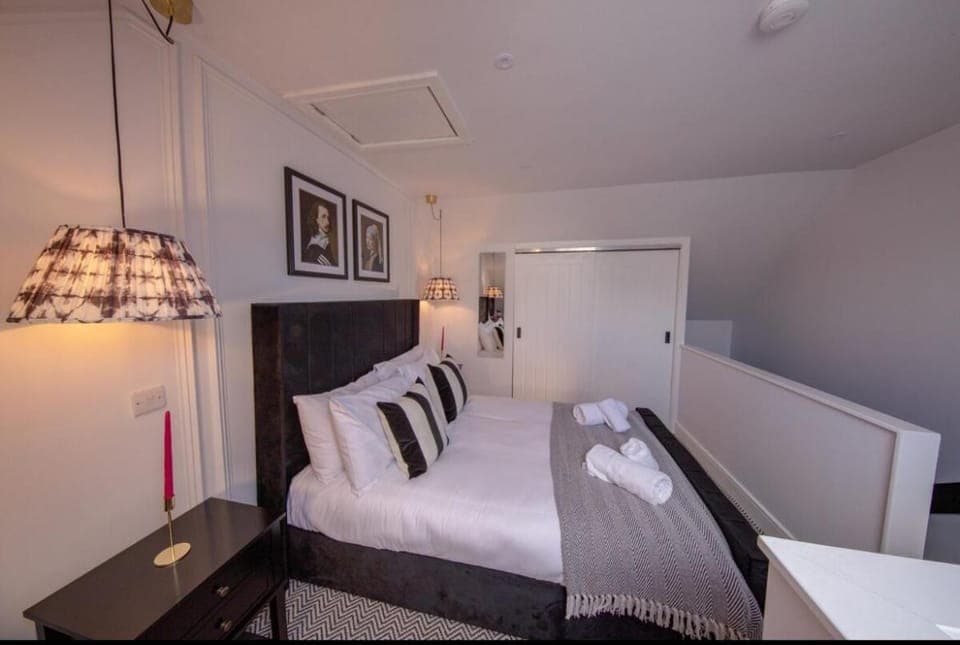 Bed, Bedroom, wardrobe