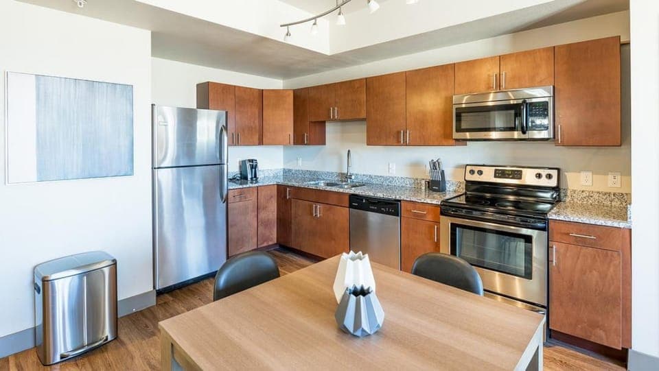 Landing Modern Apartment with Amazing Amenities (ID7430X94) Apartment in Loveland