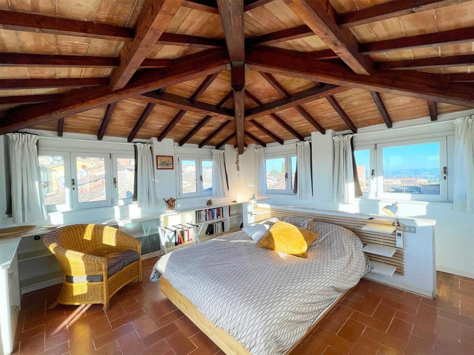 Bed, Photo of the whole room, Bedroom