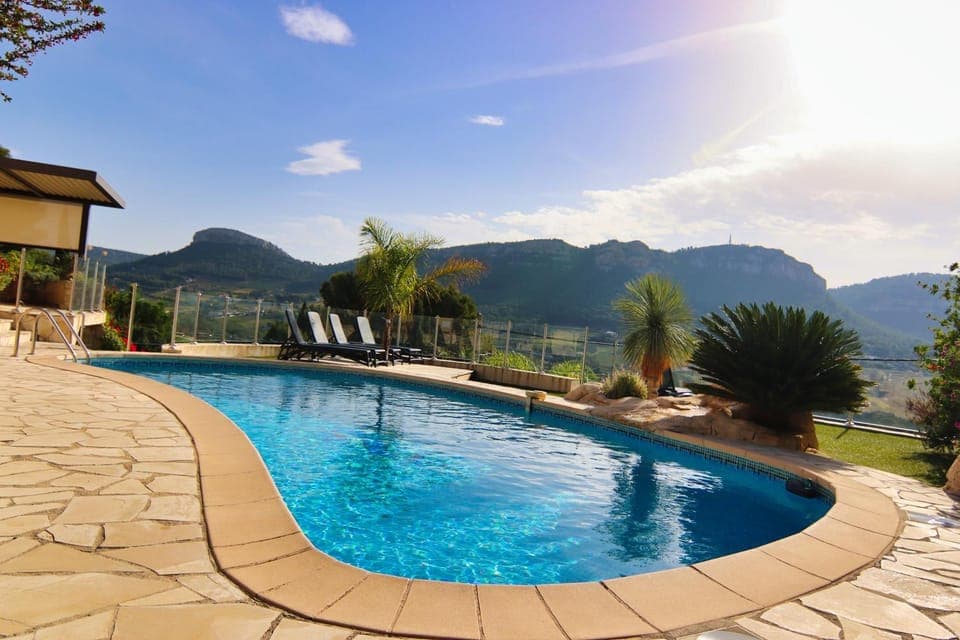 Day, Natural landscape, Balcony/Terrace, Pool view, Swimming pool, sunbed