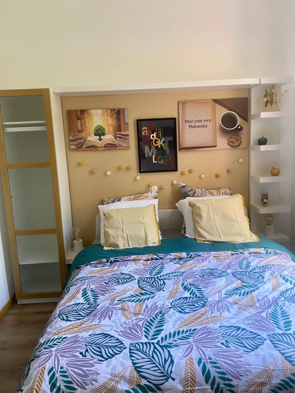 Photo of the whole room