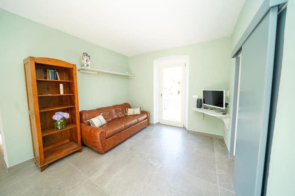 Communal lounge/ TV room, TV and multimedia