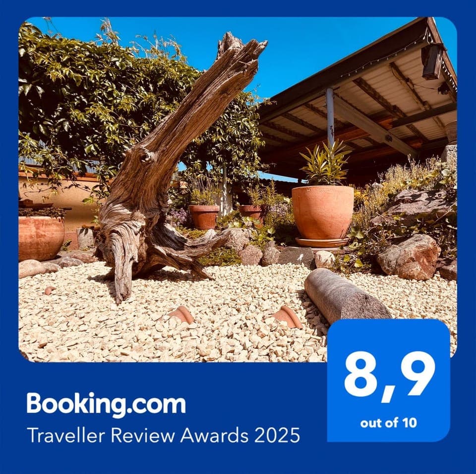 Patio, Day, Natural landscape, Garden, Logo/Certificate/Sign, Garden view, Certificate/Award