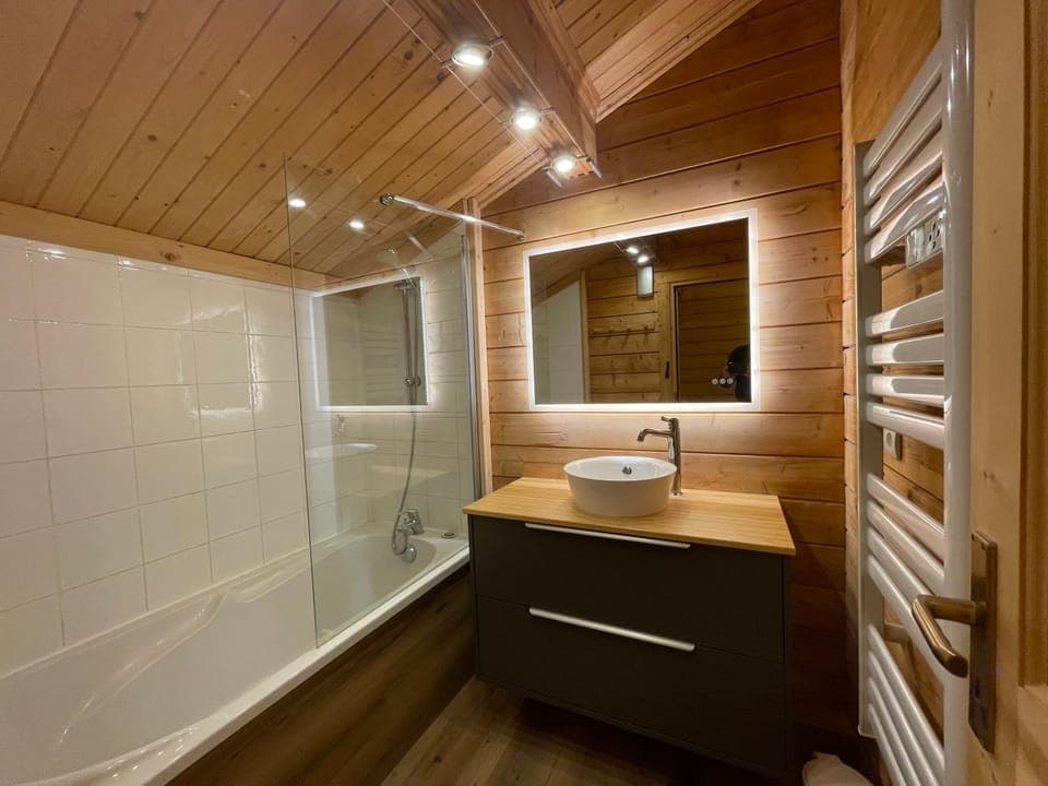 Bathroom, Bath