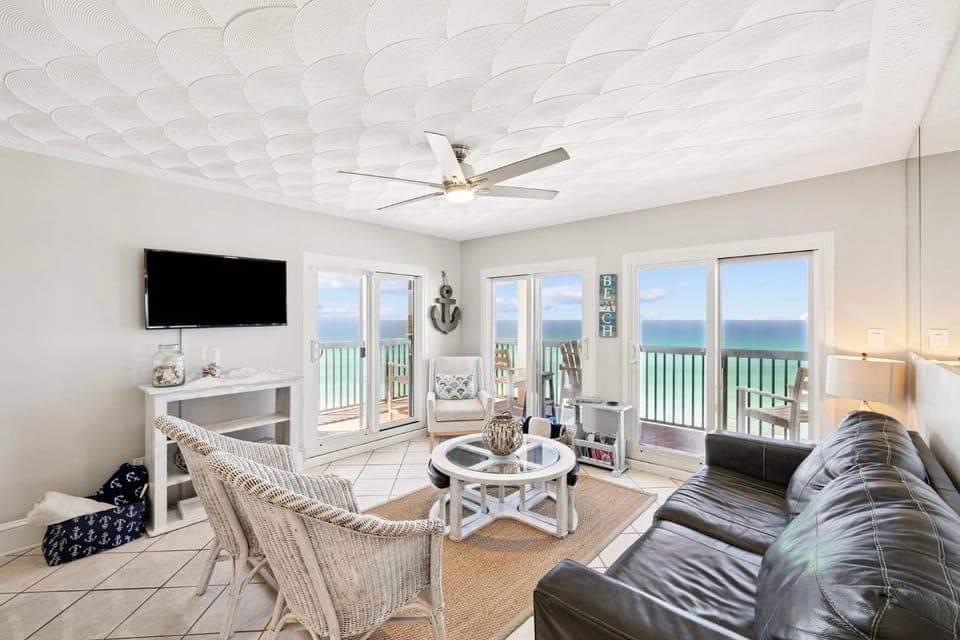 TV and multimedia, View (from property/room), Balcony/Terrace, Living room, Sea view