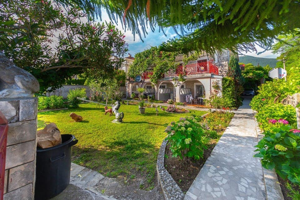 Property building, Garden