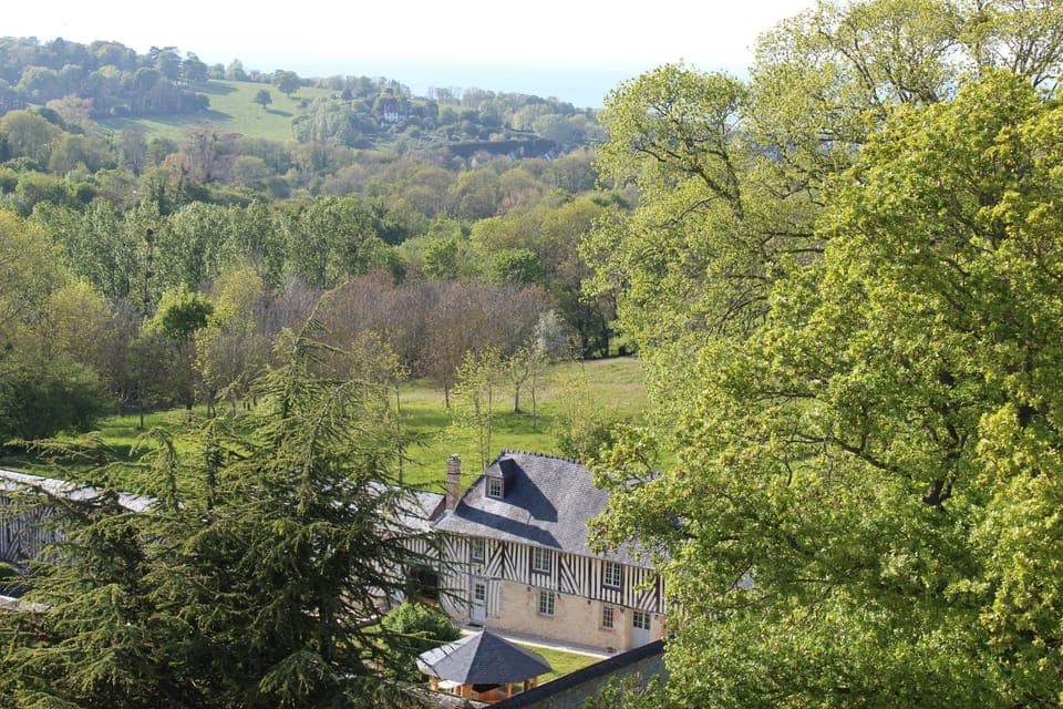 Property building, Natural landscape, Sea view