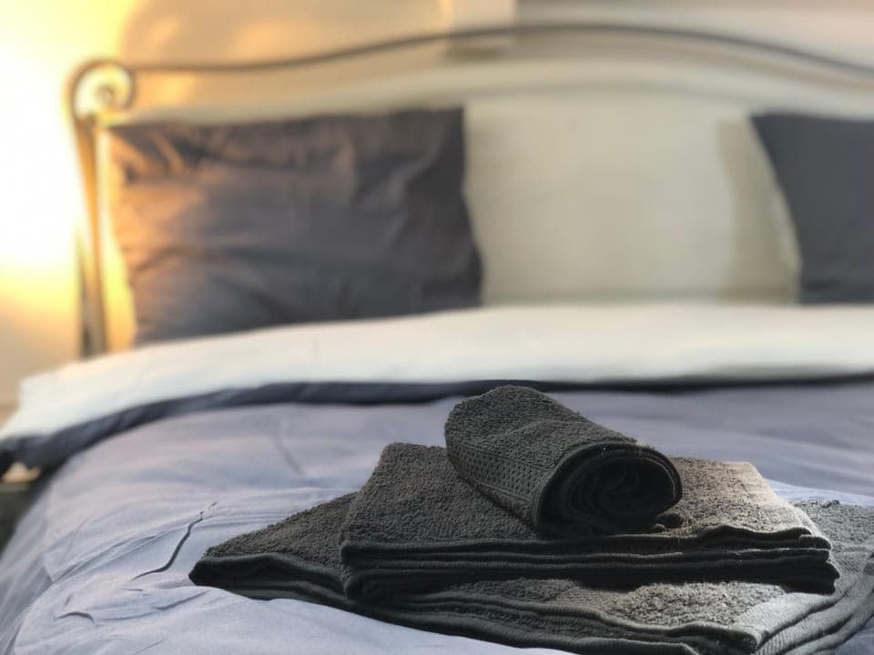 Bed, Photo of the whole room, Bedroom, towels