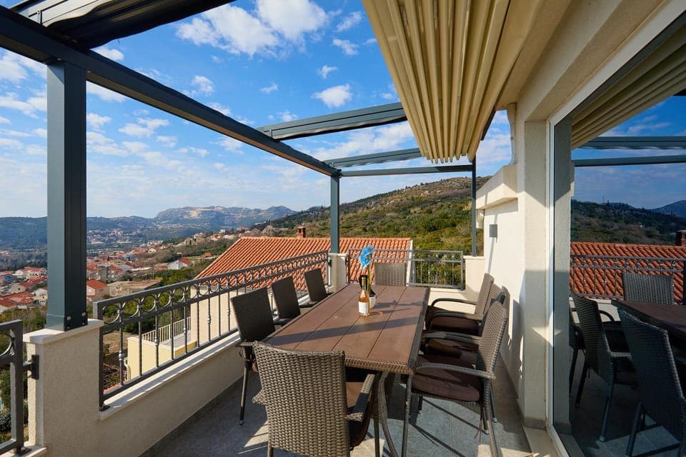 View (from property/room), Balcony/Terrace, Seating area