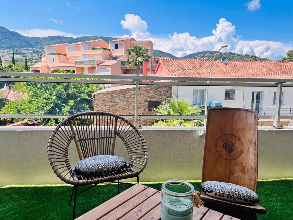 View (from property/room), Balcony/Terrace, Mountain view