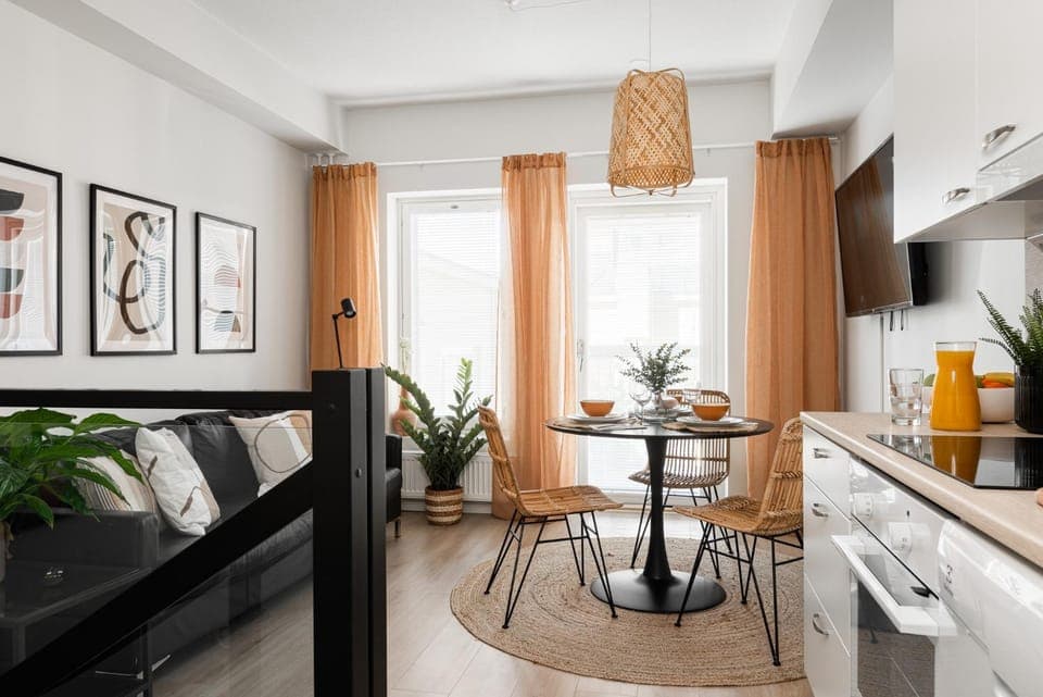 Kitchen or kitchenette, Living room, Seating area, Dining area, oven, pet friendly, stove