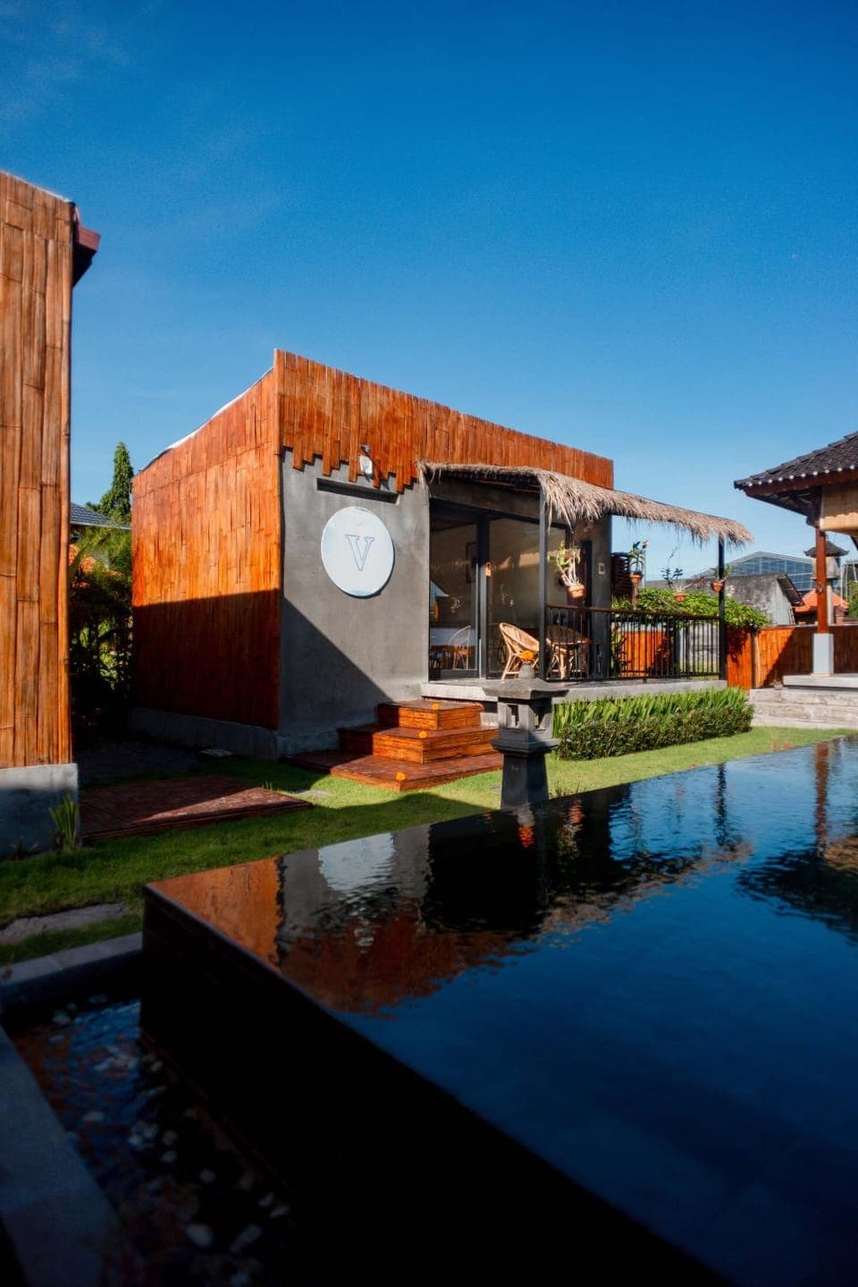 Property building, Swimming pool