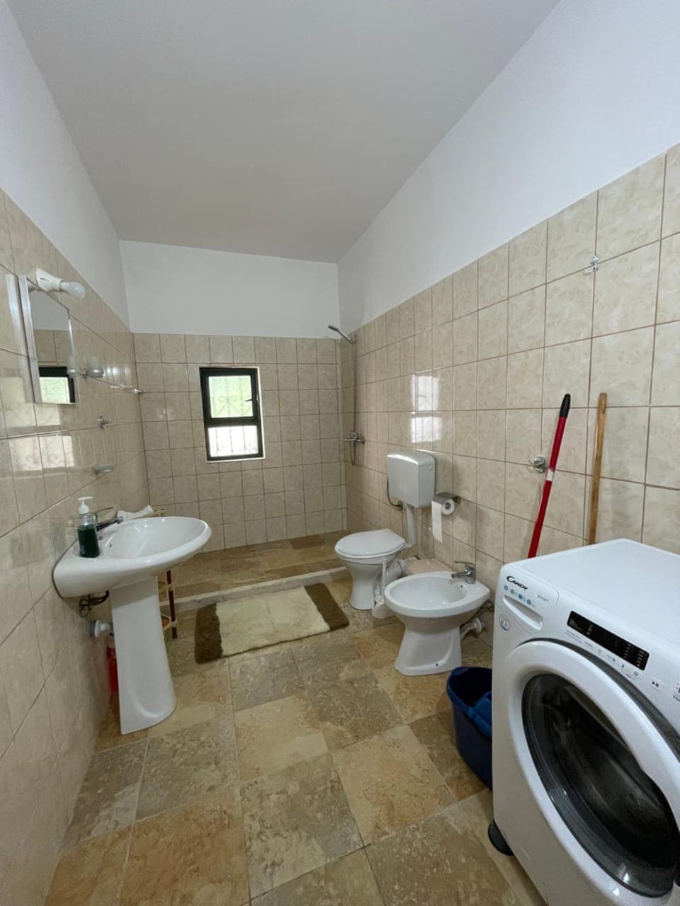 Shower, Toilet, Bathroom, bidet, towels, washing machine