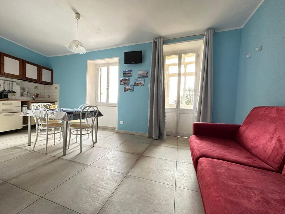 TV and multimedia, Kitchen or kitchenette, Living room, Dining area