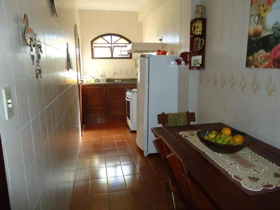 Kitchen or kitchenette, minibar, stove