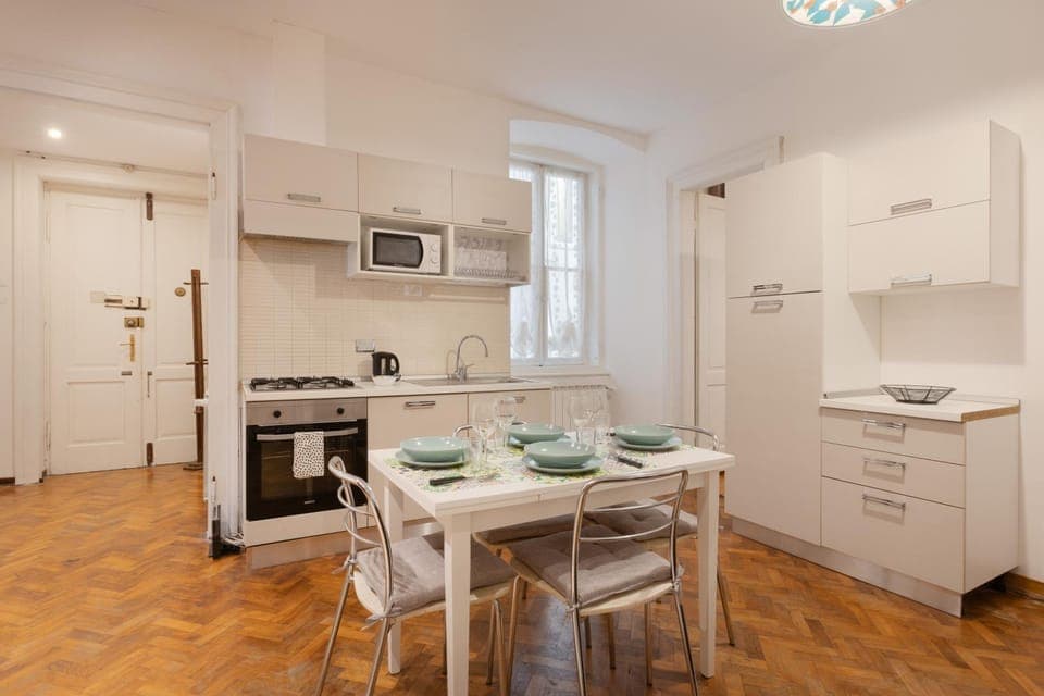 Dining area, minibar, pet friendly