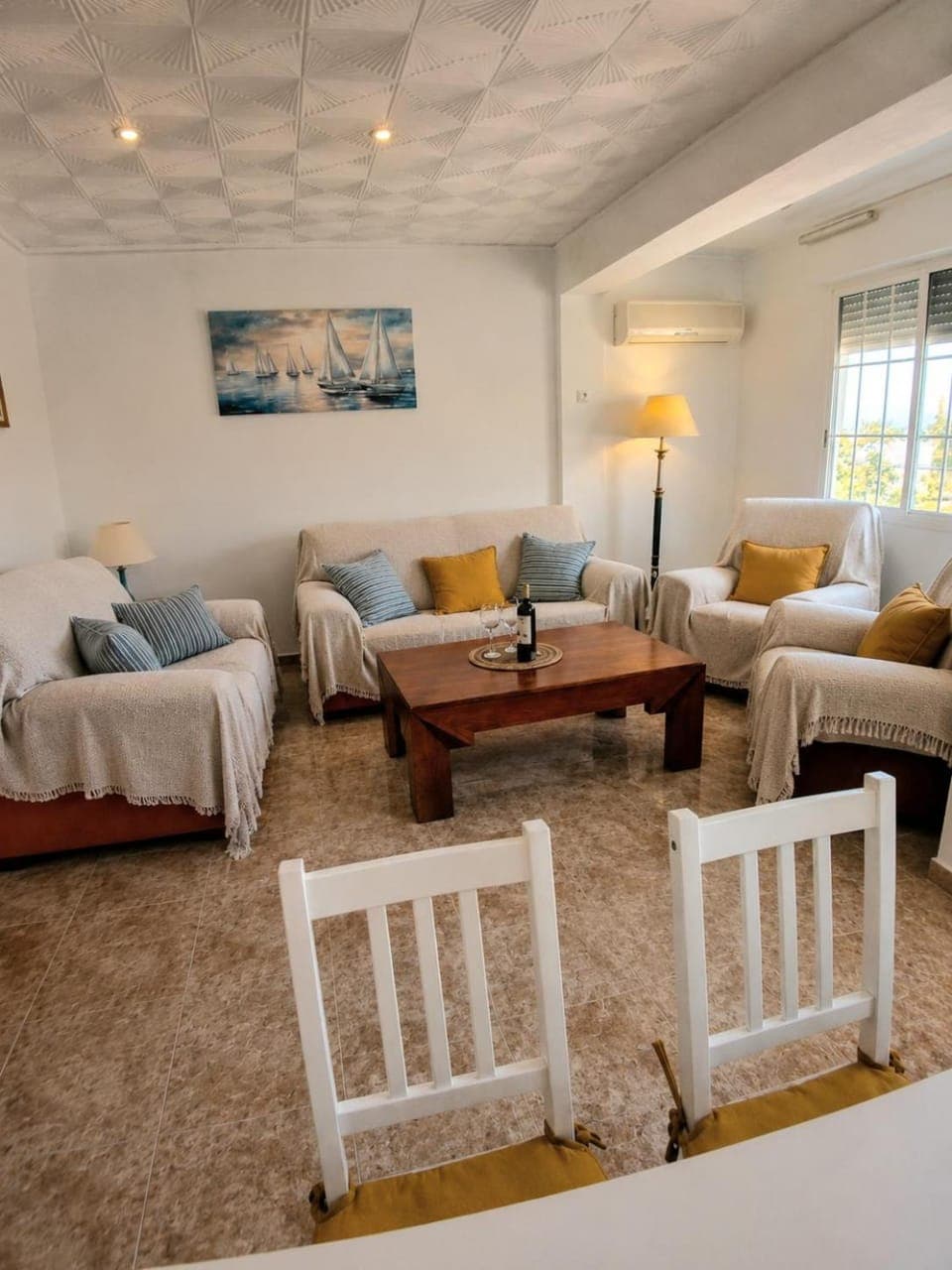 Living room, Seating area