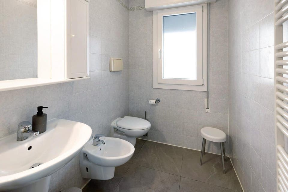 Bathroom, Living room