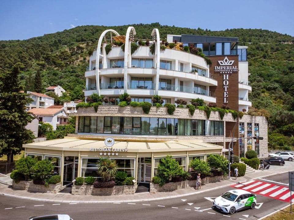 Property building, Day, Bird's eye view, Street view