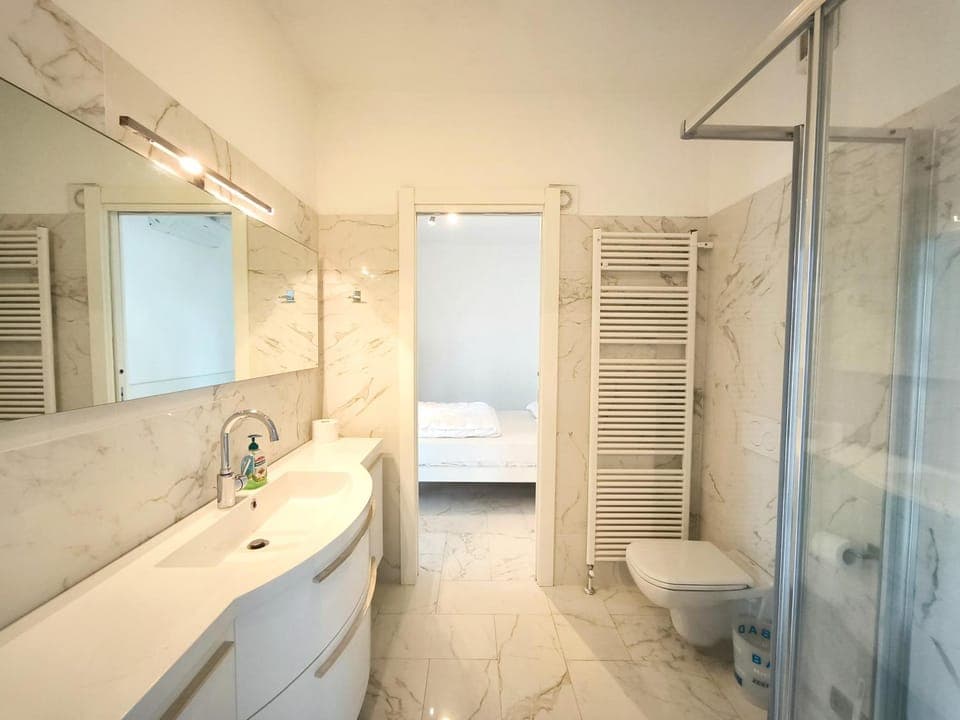 Shower, Toilet, Bathroom, bidet