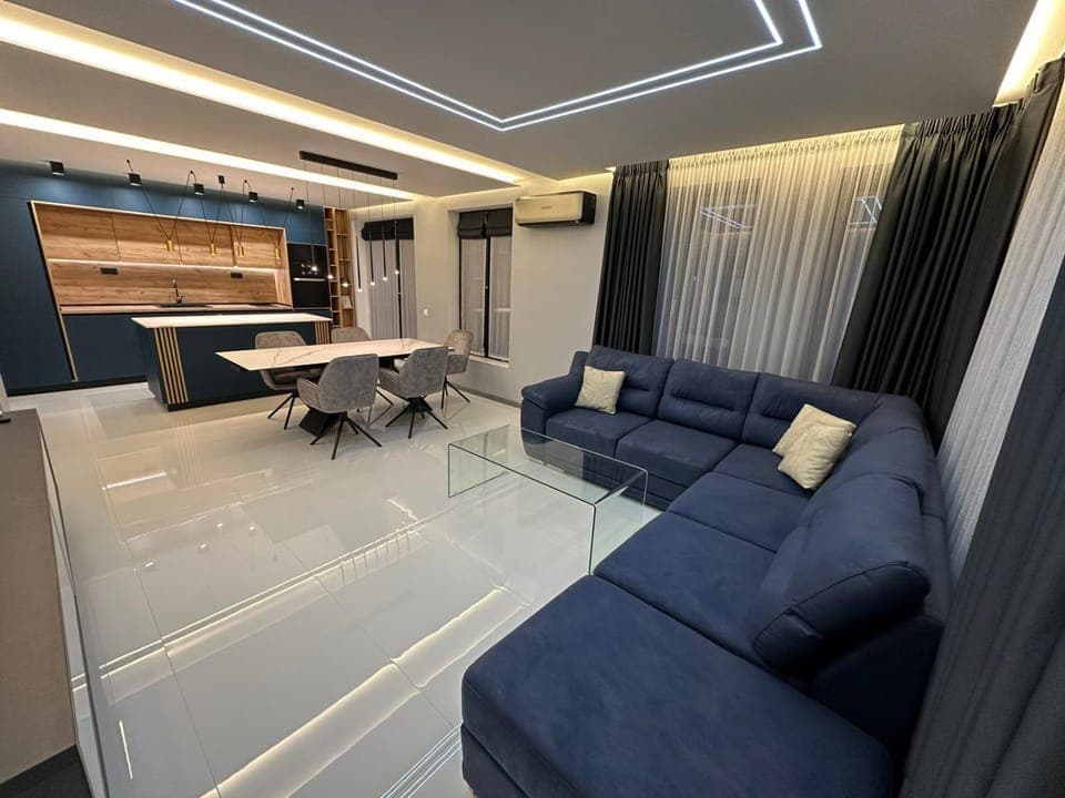 Kitchen or kitchenette, Living room, Seating area, Dining area