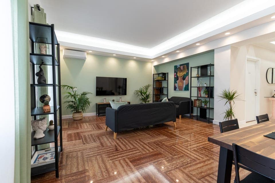 Communal lounge/ TV room