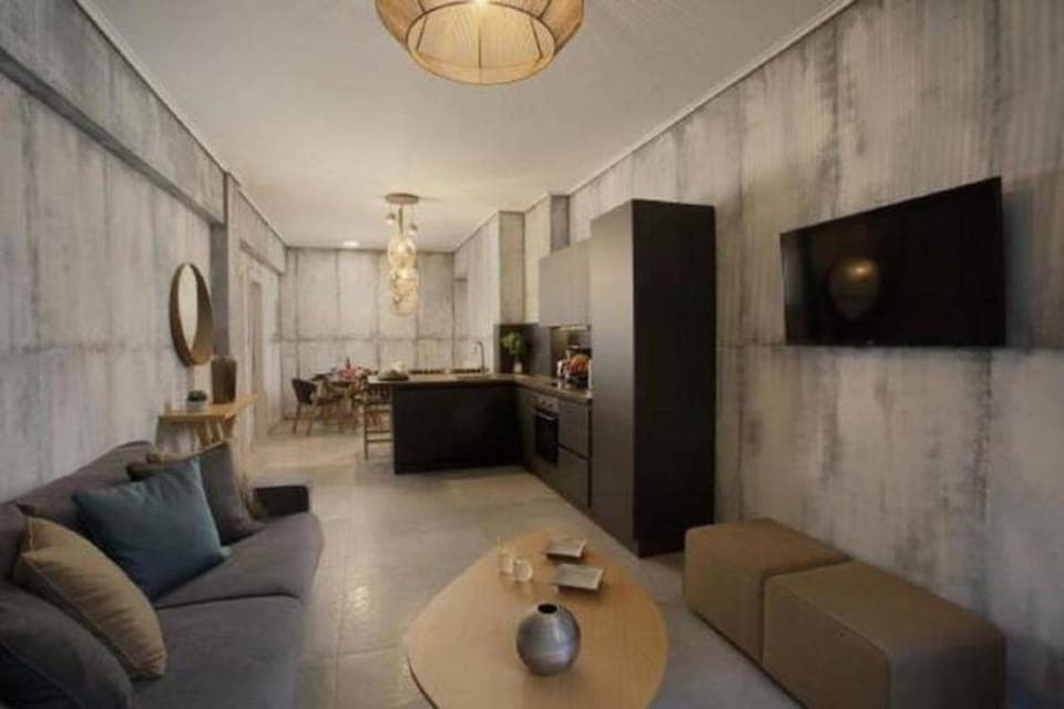 TV and multimedia, Kitchen or kitchenette, Living room, Seating area, Dining area