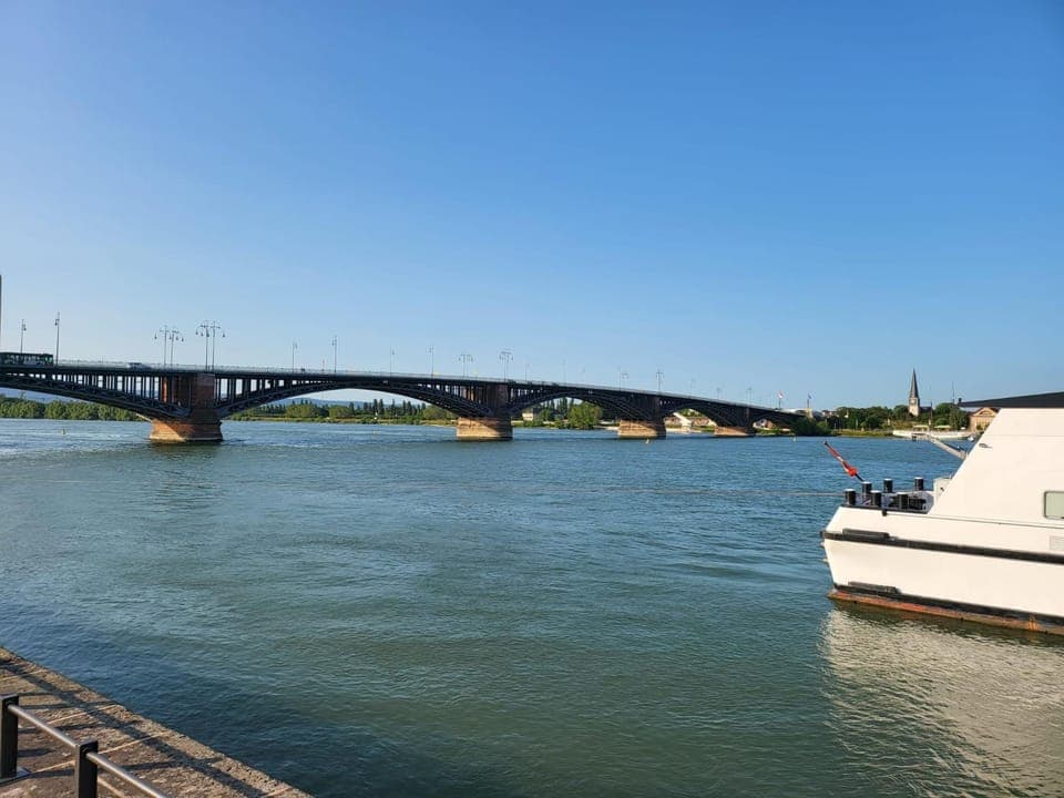 Nearby landmark, Activities