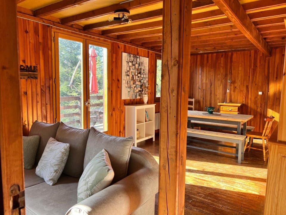 Seating area, Dining area