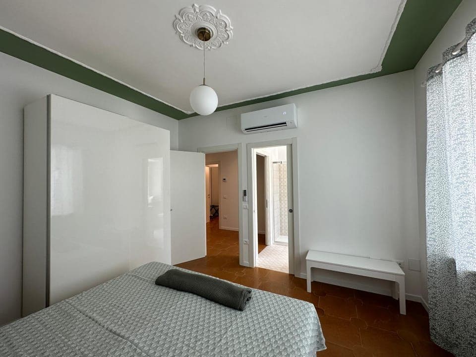 Bedroom, wardrobe, air conditioner