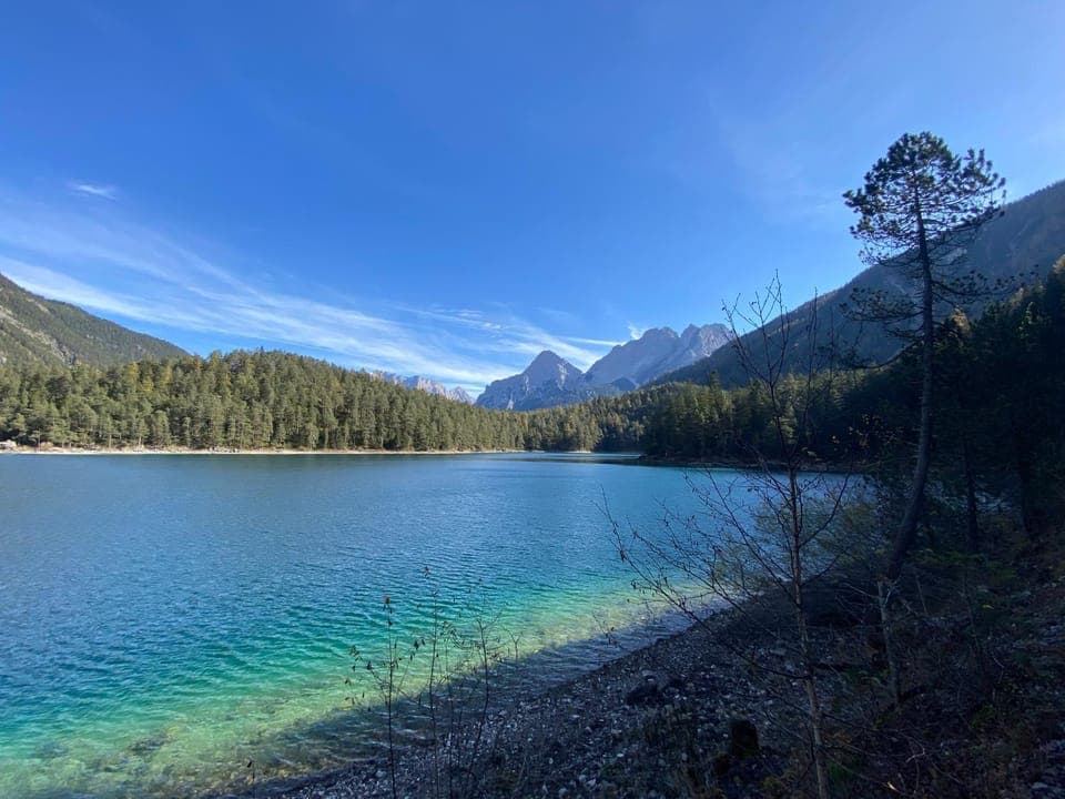 Nearby landmark, Day, Natural landscape, Lake view, Mountain view