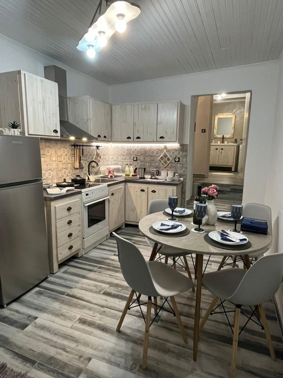 Kitchen or kitchenette, Dining area, pet friendly, stove