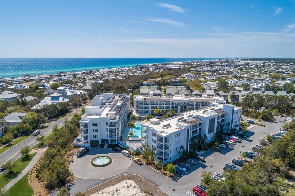 Property building, Neighbourhood, Beach