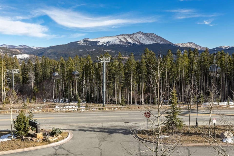 Crystal Peak Expedition Condo: Ski-In, Ski-Out Luxury Apartment in Breckenridge