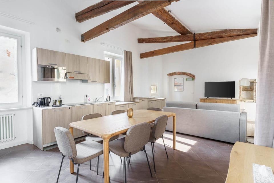 TV and multimedia, Coffee/tea facilities, Living room, stove