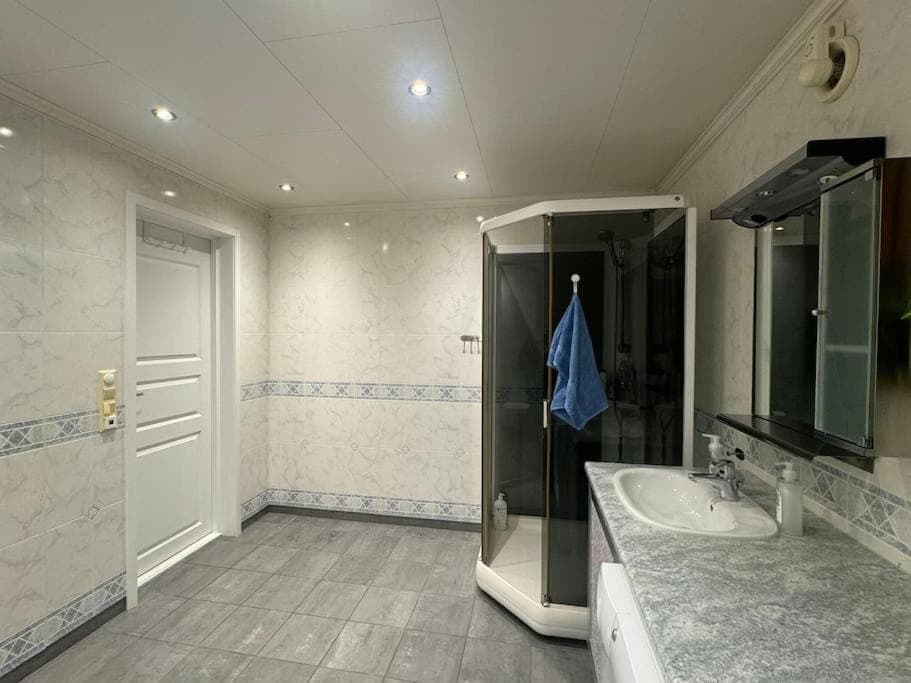 Spacious apartment, 15 min walk to city center Apartment in Tromso