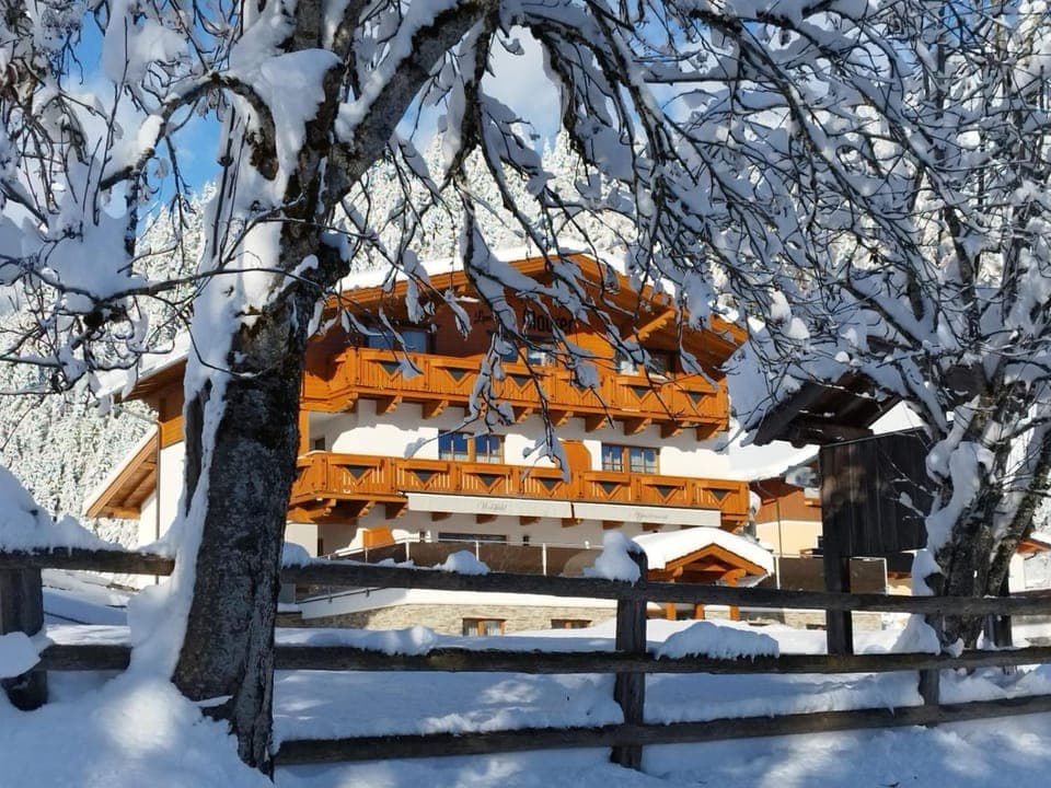 Property building, Natural landscape, Winter