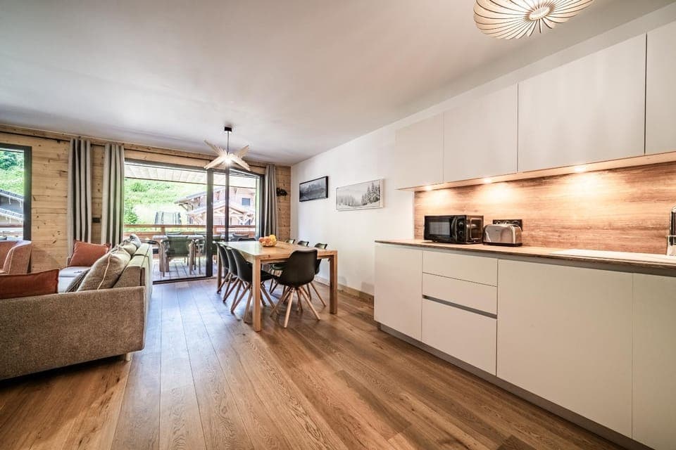 Kitchen or kitchenette, Living room, Dining area, stove