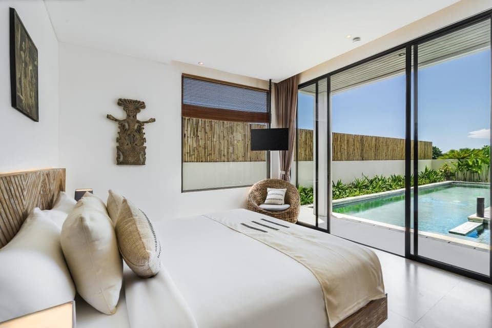 Bed, TV and multimedia, View (from property/room), Bedroom, air conditioner