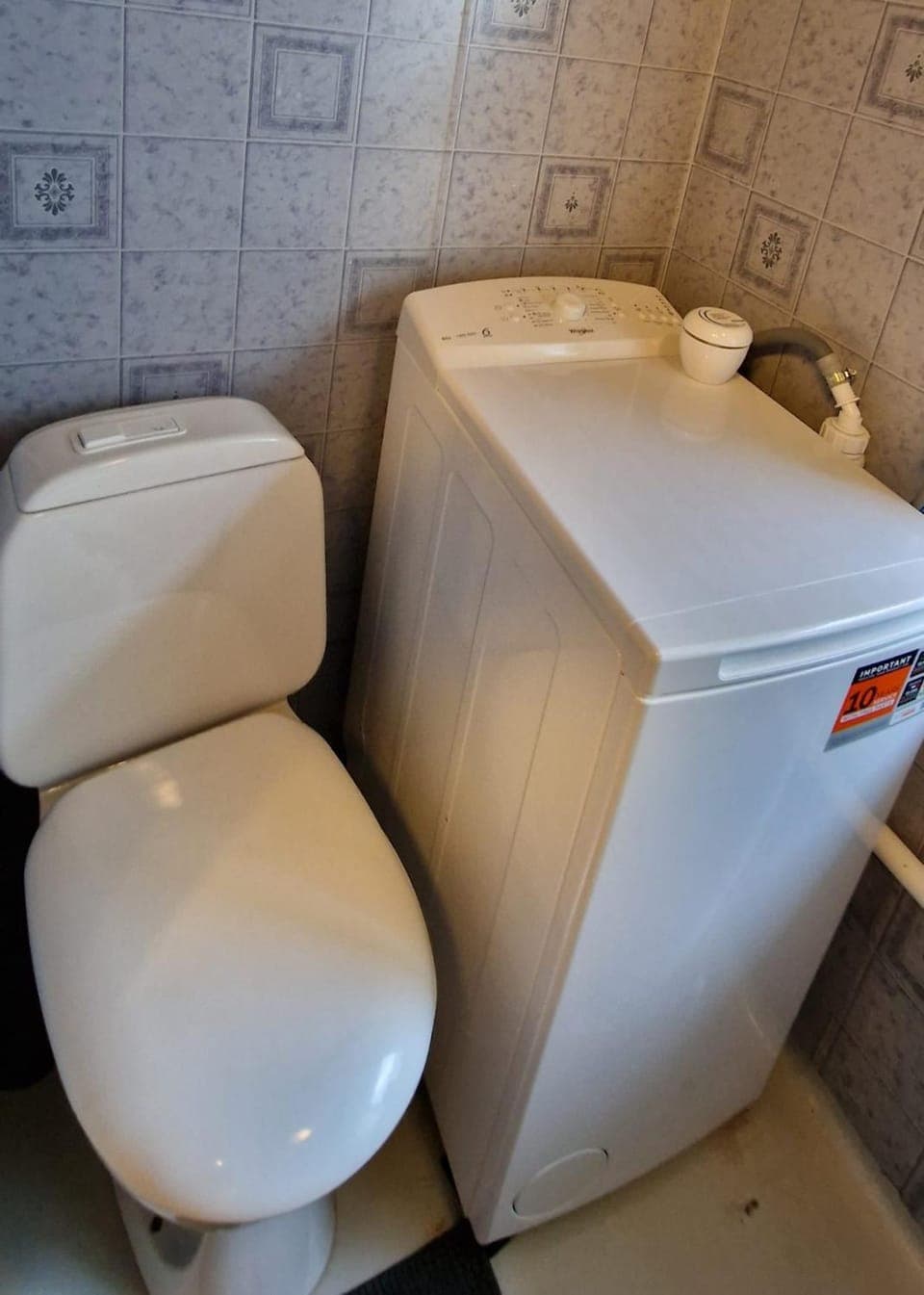 Toilet, Bathroom, washing machine