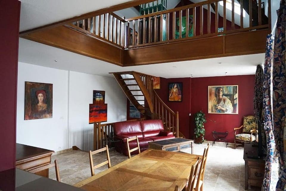 Living room, Dining area