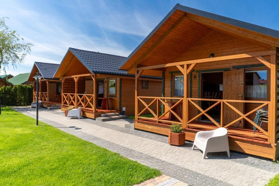 Property building, Patio, Spring, Day, Garden, Garden view