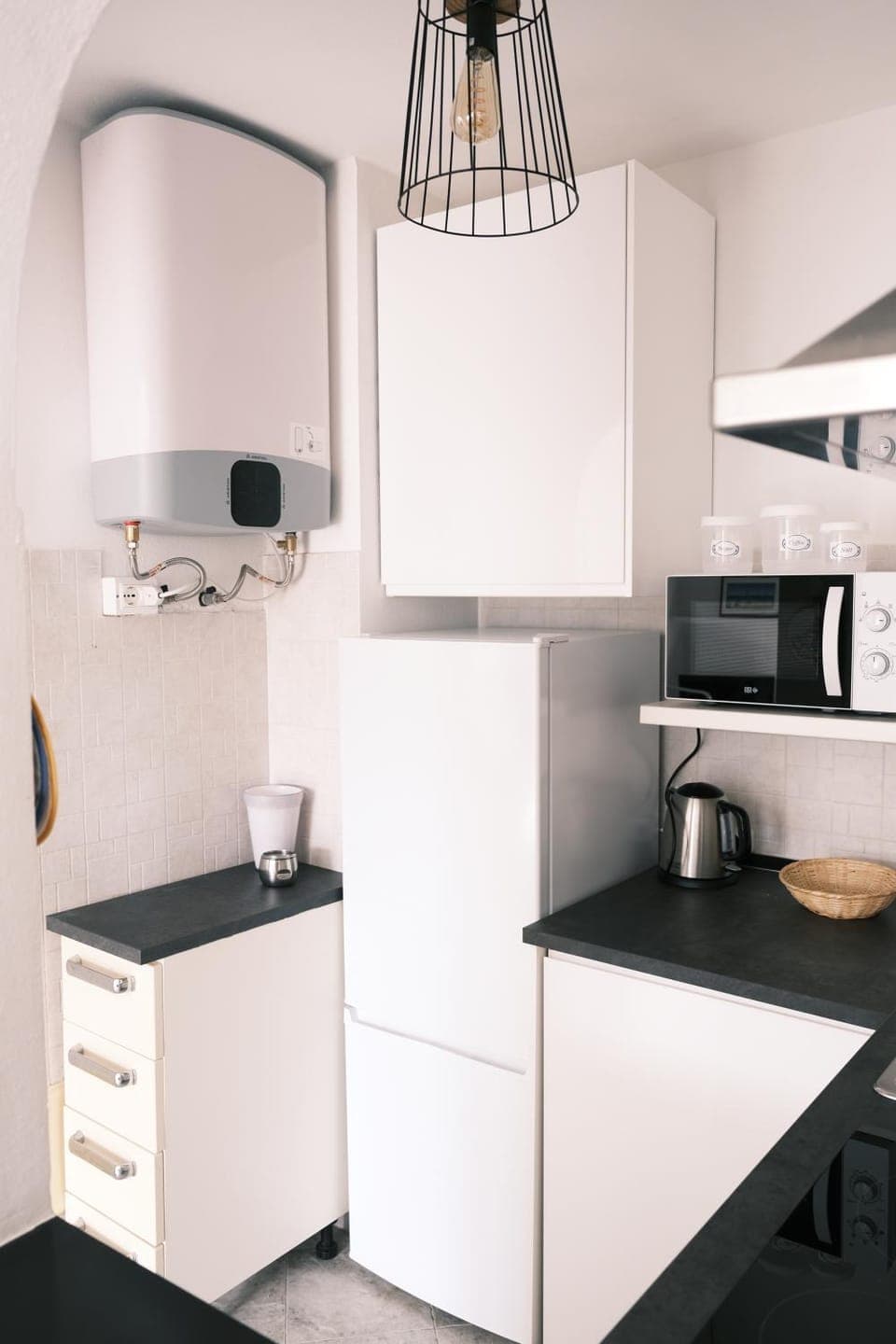 Coffee/tea facilities, Kitchen or kitchenette, minibar, stove